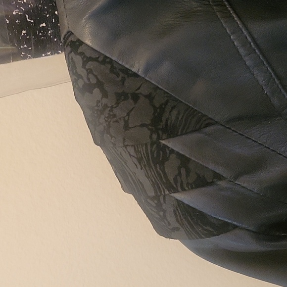 Vintage Genuine Leather Jacket - Picture 6 of 7